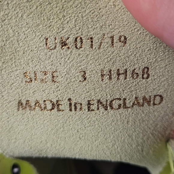 Dr. Martens x Undercover Jun Takahashi 1460 leather boots in Pastel Yellow - Picture 7 of 8